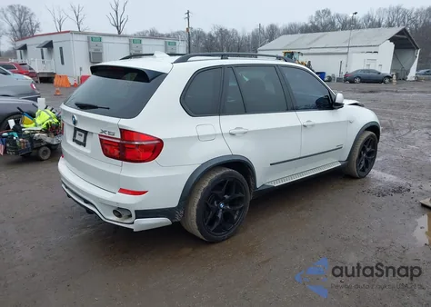 2012 BMW X5 xDrive35D from USA, damaged, VIN 5UXZW0C5XCL671240